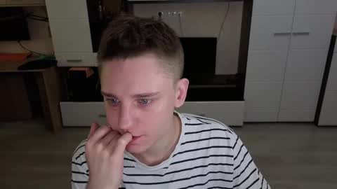 Snapshot of angryzan chatting on 11.07.25 vodka online show from 11.07.25