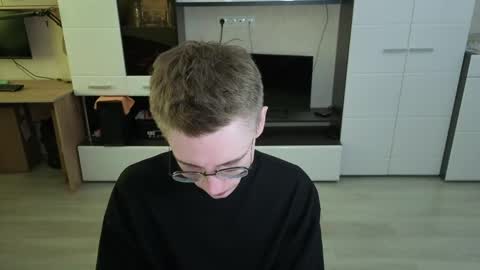 Snapshot of angryzan chatting on 04.29.26 vodka online show from 04.29.26