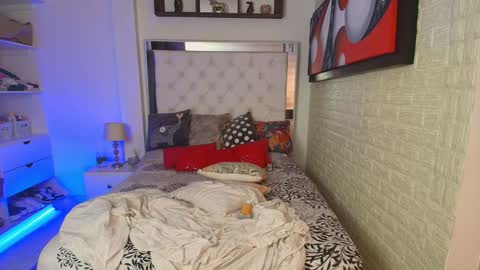 laura  online show from 12.28.24