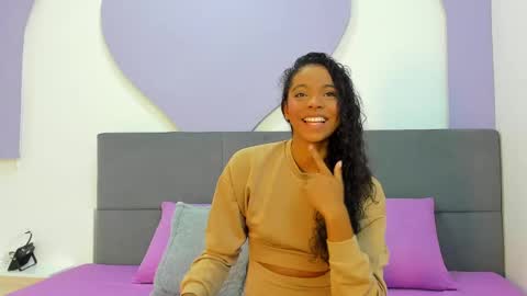 Snapshot of aniie_bby_4u chatting on 09.27.25 Any online show from 09.27.25