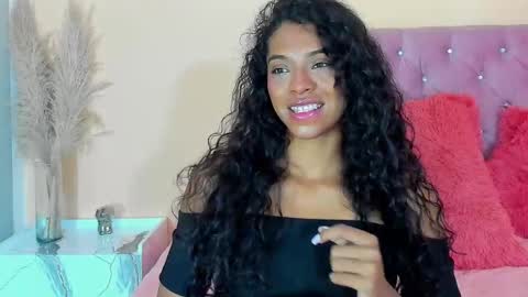 Snapshot of aniie_bby_4u chatting on 11.13.25 Any online show from 11.13.25