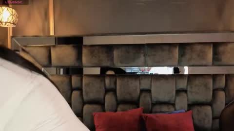 Ani  online show from 10.04.25