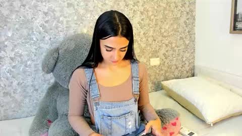 Snapshot of anika_h chatting on 02.02.26 anika_h online show from 02.02.26