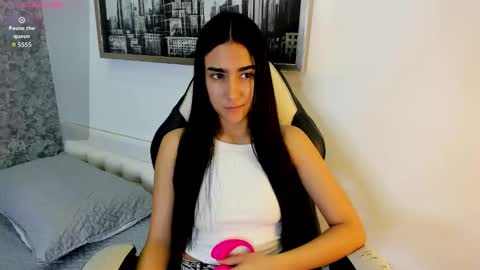 Snapshot of anika_h chatting on 02.27.26 anika_h online show from 02.27.26