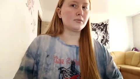 Snapshot of anika_lipps chatting on 09.17.25 Anika online show from 09.17.25