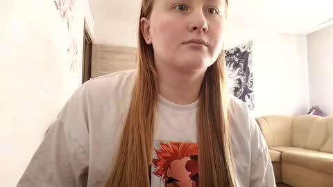 Snapshot of anika_lipps chatting on 09.24.25 Anika online show from 09.24.25