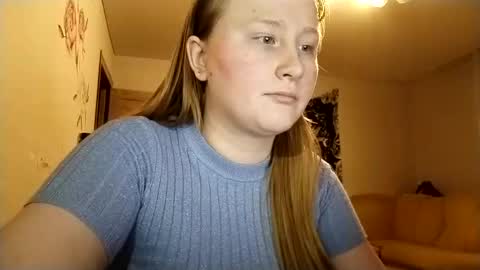 Snapshot of anika_lipps chatting on 10.02.25 Anika online show from 10.02.25