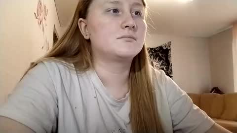 Snapshot of anika_lipps chatting on 10.12.25 Anika online show from 10.12.25