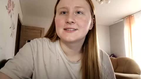 Snapshot of anika_lipps chatting on 10.15.25 Anika online show from 10.15.25