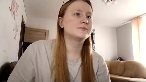 Snapshot of anika_lipps chatting on 10.16.25 Anika online show from 10.16.25