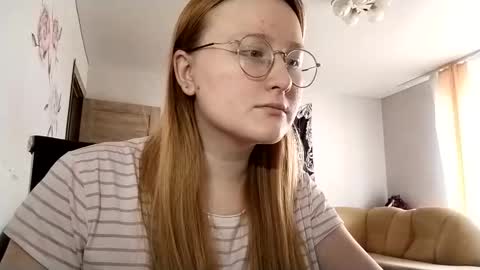 Snapshot of anika_lipps chatting on 10.18.25 Anika online show from 10.18.25