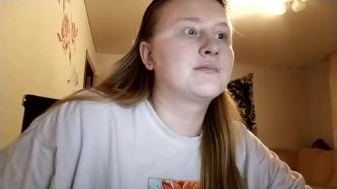 Snapshot of anika_lipps chatting on 11.04.25 Anika online show from 11.04.25