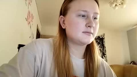 Snapshot of anika_lipps chatting on 11.05.25 Anika online show from 11.05.25