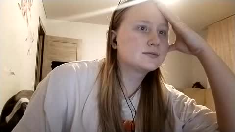 Snapshot of anika_lipps chatting on 11.07.25 Anika online show from 11.07.25