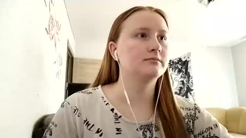 Snapshot of anika_lipps chatting on 08.07.26 Anika online show from 08.07.26