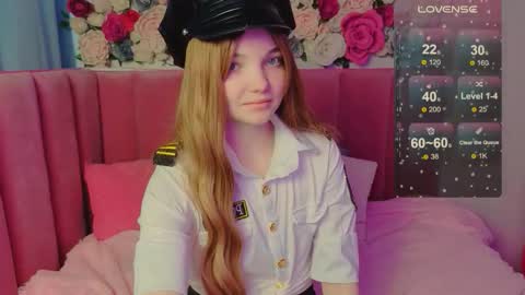 Snapshot of animealica chatting on 11.06.25 Alica online show from 11.06.25