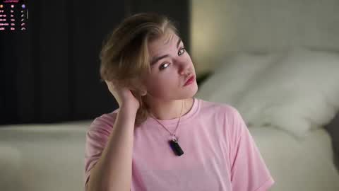 AnishaVivo online show from 12.16.25