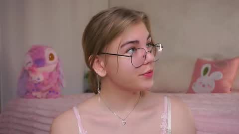 AnishaVivo online show from 03.08.26