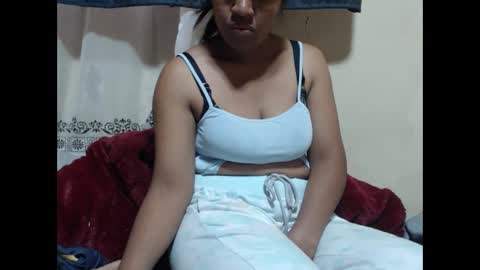 Snapshot of anishey chatting on 09.24.25 anishey online show from 09.24.25
