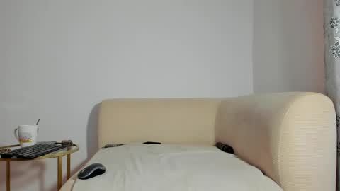 Snapshot of anisialuna_ chatting on 05.14.26 Luna online show from 05.14.26