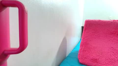 ana independent model online show from 12.21.25