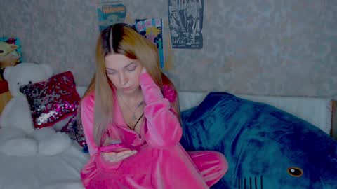 anita_moon_ online show from 12.26.24