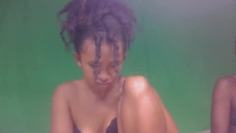 Snapshot of anitaazzh chatting on 05.28.26 anitaazzh online show from 05.28.26
