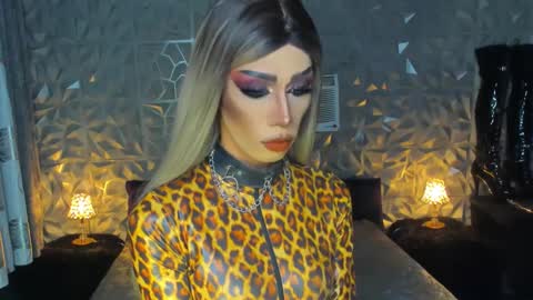 Miss Ann online show from 01.05.25