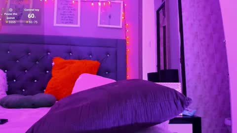 Anitafoxx online show from 12.14.25