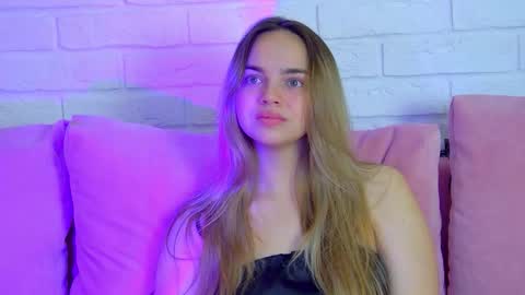 Snapshot of anitaventure chatting on 10.08.25 AnitaVenture online show from 10.08.25