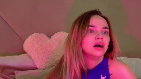 Snapshot of anitaventure chatting on 10.09.25 AnitaVenture online show from 10.09.25