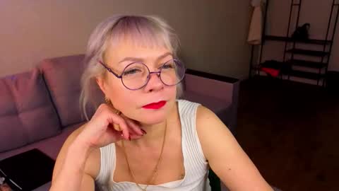 Snapshot of ann_annise chatting on 02.21.26 ann_annise online show from 02.21.26