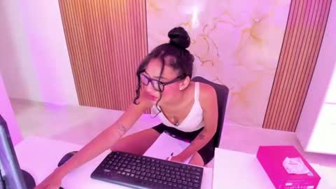 Snapshot of anna2809 chatting on 06.26.26 Ana online show from 06.26.26
