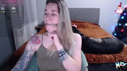 Snapshot of anna_ana chatting on 12.13.24 Anadirectgirl online show from 12.13.24