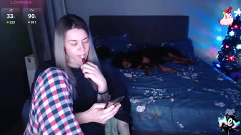 Snapshot of anna_ana chatting on 12.23.24 Anadirectgirl online show from 12.23.24