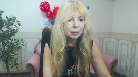 Anna Ditrih online show from 02.18.25