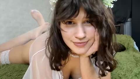 Snapshot of anna_in_wonderworld chatting on 12.24.24 Annanext stream 3th of Dec online show from 12.24.24