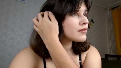 Snapshot of anna_in_wonderworld chatting on 01.08.25 Annanext stream 3th of Dec online show from 01.08.25