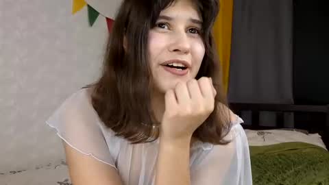 Snapshot of anna_in_wonderworld chatting on 01.28.25 Annanext stream 3th of Dec online show from 01.28.25