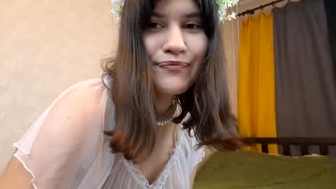 Snapshot of anna_in_wonderworld chatting on 02.05.25 Annanext stream 3th of Dec online show from 02.05.25