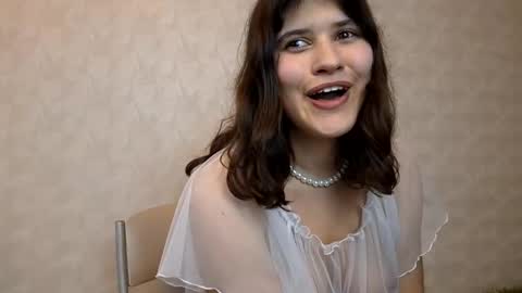 Snapshot of anna_in_wonderworld chatting on 02.17.25 Annanext stream 3th of Dec online show from 02.17.25