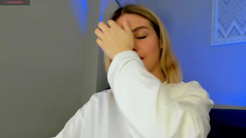 Anna online show from 03.08.25