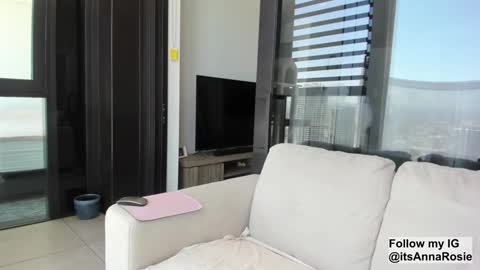 Anna online show from 12.12.24