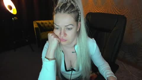 anna_snow9 online show from 04.21.26