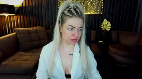 anna_snow9 online show from 05.01.26