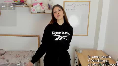 Snapshot of anna_wells chatting on 02.14.26 Anna Weells online show from 02.14.26
