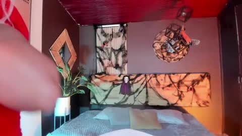 Snapshot of annaa_rose chatting on 10.30.25 Anna online show from 10.30.25