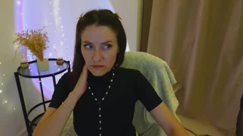 annaabels online show from 09.22.25