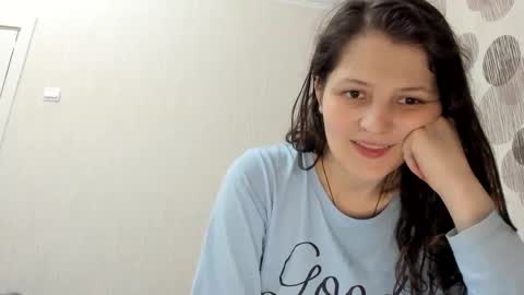 annaahcharm online show from 01.05.25