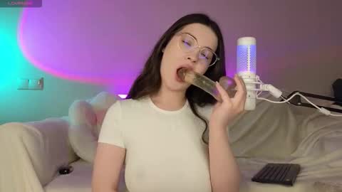 AnnaAoki online show from 10.07.25